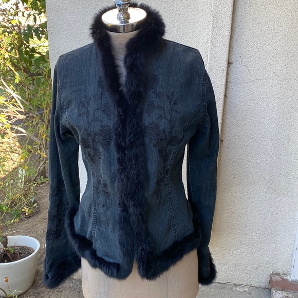 Georgiou Studio Jackets & Blazers - Georgiou stunning jean like jacket w/ floral pattern and rabbit fur trim